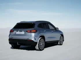 Mercedes-Benz GLA (2026) thumbnail 2