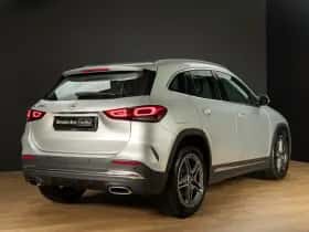 Mercedes-Benz GLA (2023) thumbnail 2