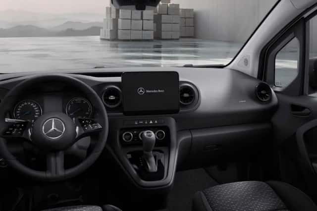 Mercedes-Benz eCitan (2026) thumbnail 3