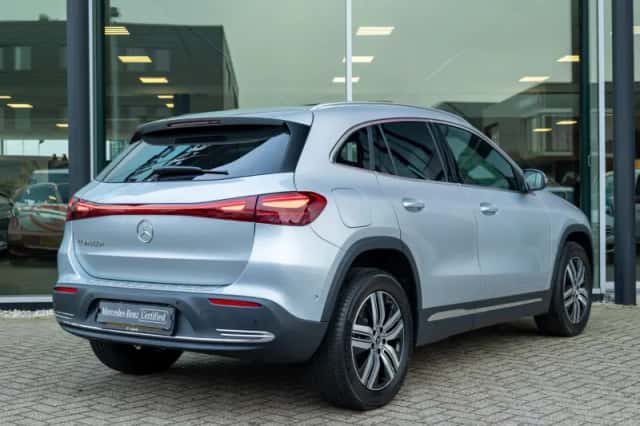 Mercedes-Benz EQA (2026) thumbnail 2