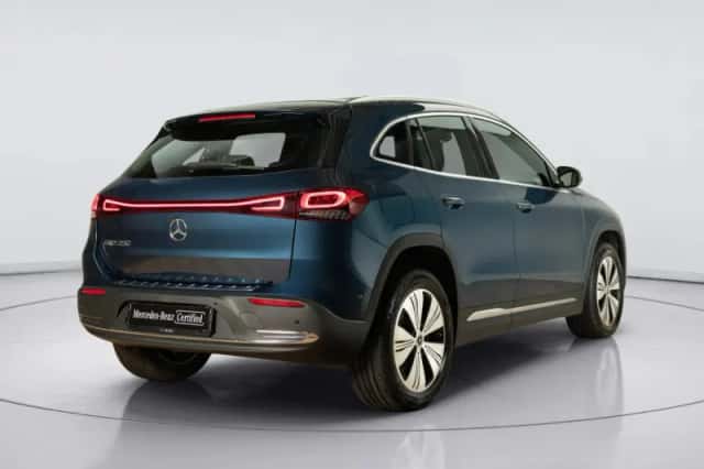 Mercedes-Benz EQA (2022) thumbnail 2