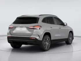 Mercedes-Benz GLA (2026) thumbnail 2