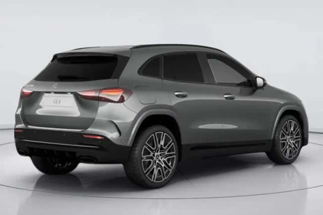 Mercedes-Benz GLA (2026) thumbnail 2