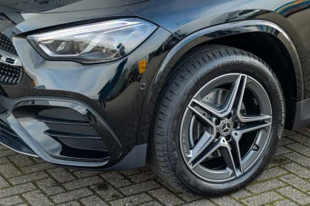 Mercedes-Benz GLA (2026) thumbnail 6