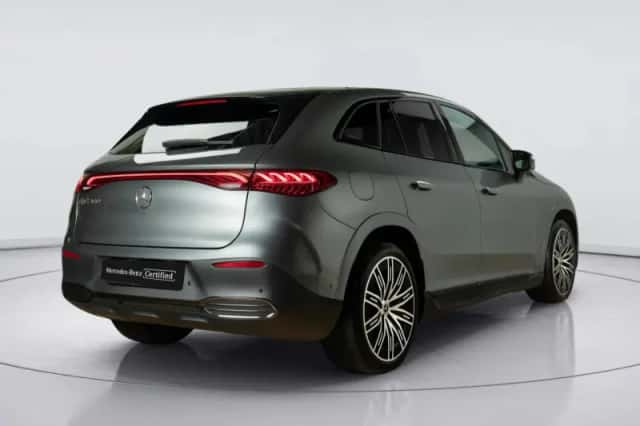 Mercedes-Benz EQE (2025) thumbnail 2