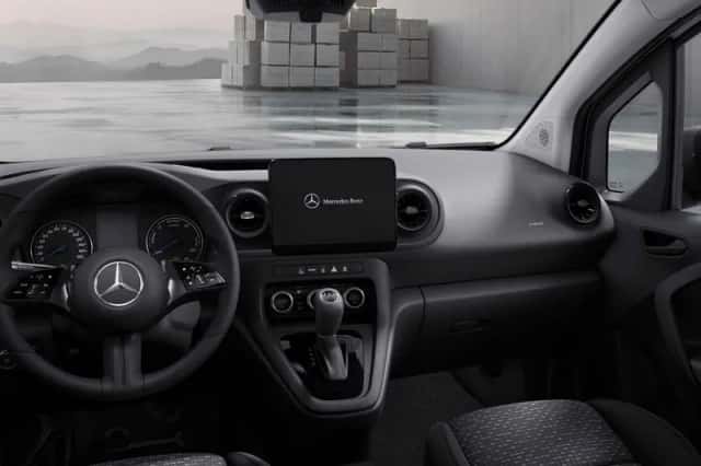 Mercedes-Benz eCitan (2026) thumbnail 3