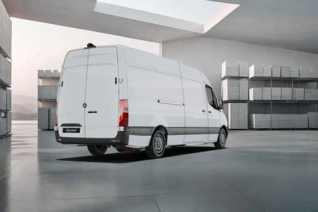 Mercedes-Benz eSprinter (2026) thumbnail 2