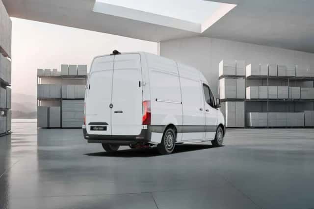 Mercedes-Benz eSprinter (2026) thumbnail 2