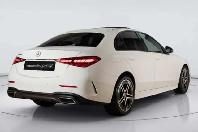 Mercedes-Benz C-Klasse (2023) thumbnail 2