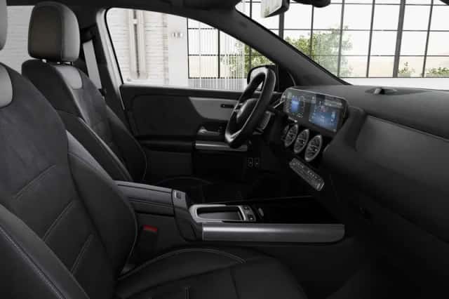 Mercedes-Benz GLA (2026) thumbnail 5