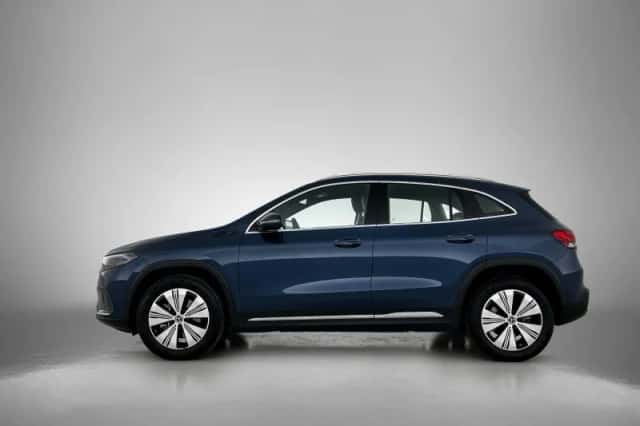 Mercedes-Benz EQA (2021) thumbnail 2