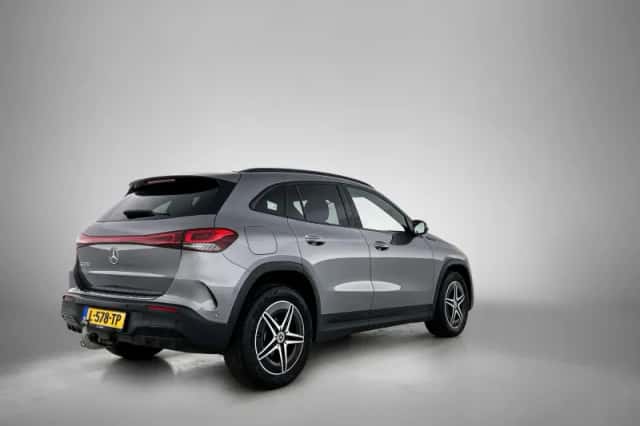 Mercedes-Benz EQA (2021) thumbnail 4