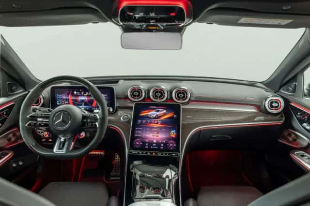 Mercedes-AMG C-Klasse (2024) thumbnail 3