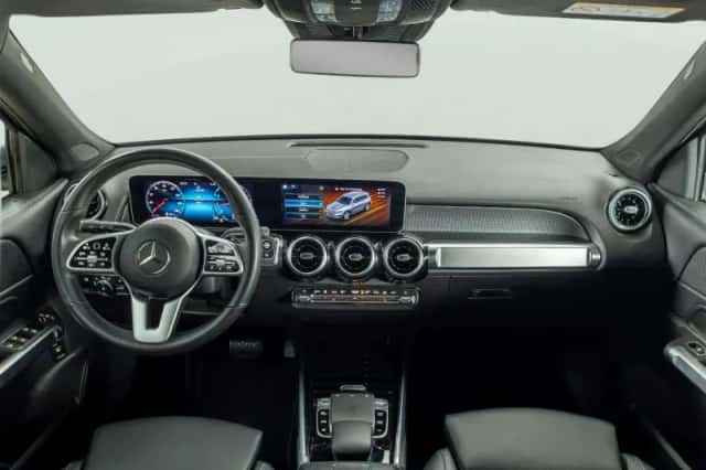 Mercedes-Benz GLB-Klasse (2021) thumbnail 3