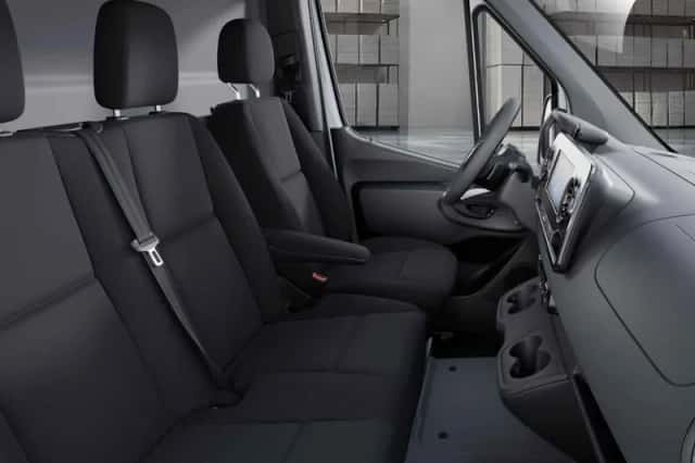 Mercedes-Benz eSprinter (2024) thumbnail 4