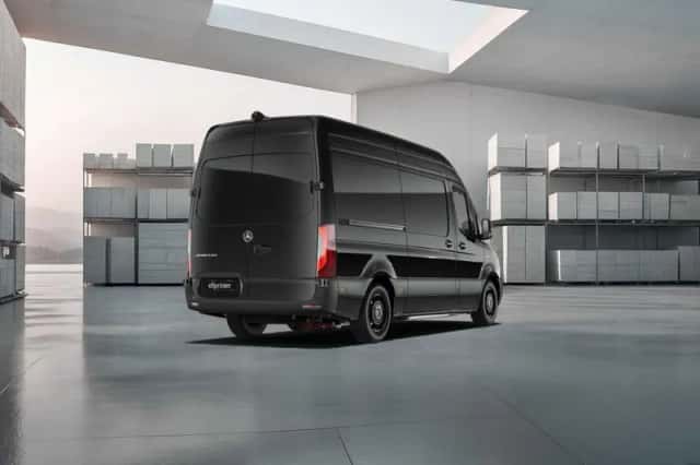 Mercedes-Benz eSprinter (2024) thumbnail 2