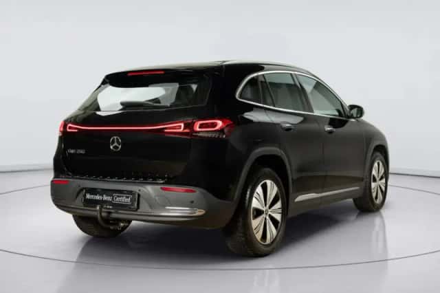 Mercedes-Benz EQA (2022) thumbnail 2