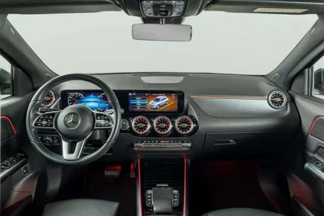 Mercedes-Benz EQA (2022) thumbnail 3