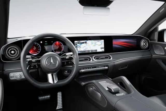 Mercedes-Benz GLE (2026) thumbnail 3