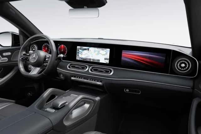Mercedes-Benz GLE (2026) thumbnail 4