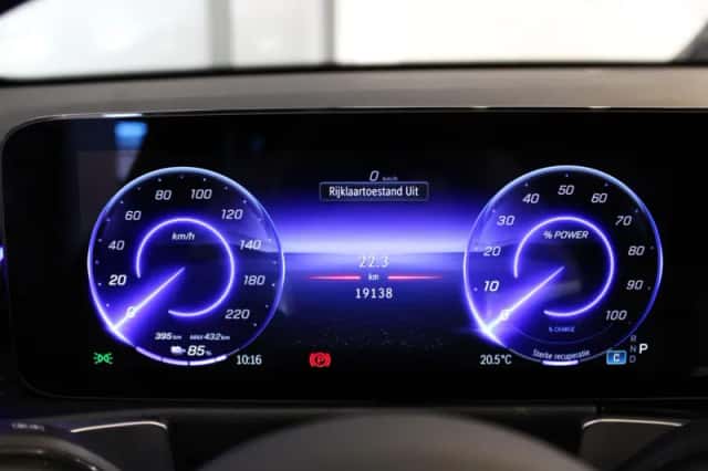 Mercedes-Benz EQB (2025) thumbnail 15