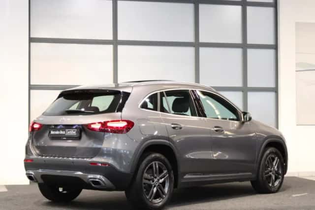 Mercedes-Benz GLA (2024) thumbnail 2