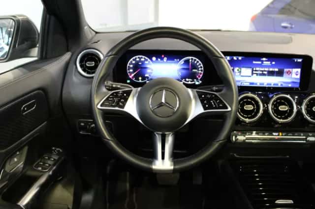 Mercedes-Benz GLA (2024) thumbnail 14