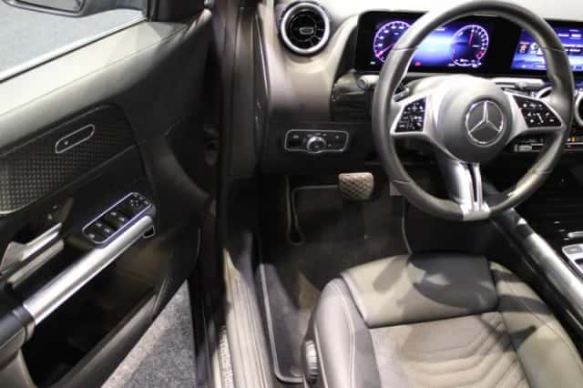 Mercedes-Benz GLA (2024) thumbnail 23