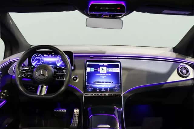 Mercedes-Benz EQE (2023) thumbnail 11