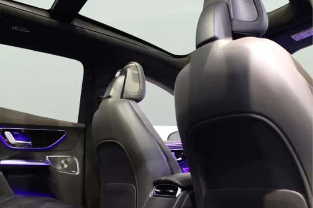 Mercedes-Benz EQE (2023) thumbnail 21