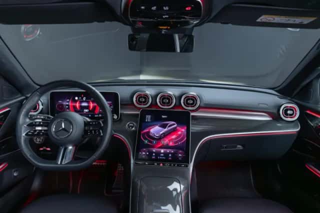 Mercedes-Benz C-Klasse (2025) thumbnail 3