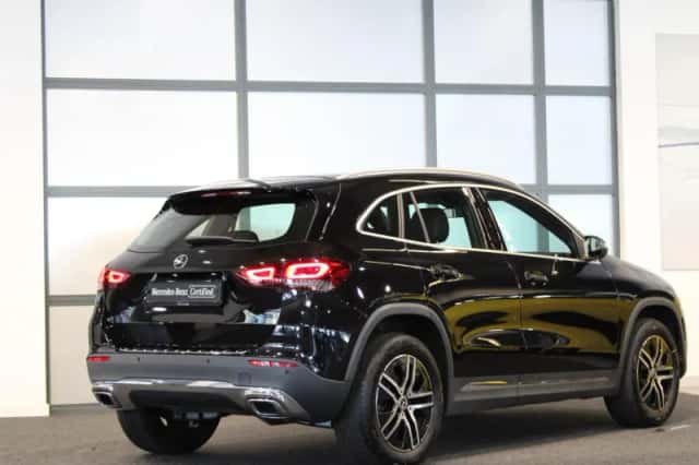 Mercedes-Benz GLA (2020) thumbnail 2