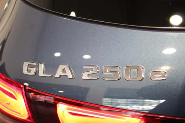 Mercedes-Benz GLA (2021) thumbnail 13