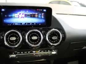 Mercedes-Benz GLA (2021) thumbnail 17