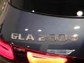 Mercedes-Benz GLA (2021) thumbnail 22
