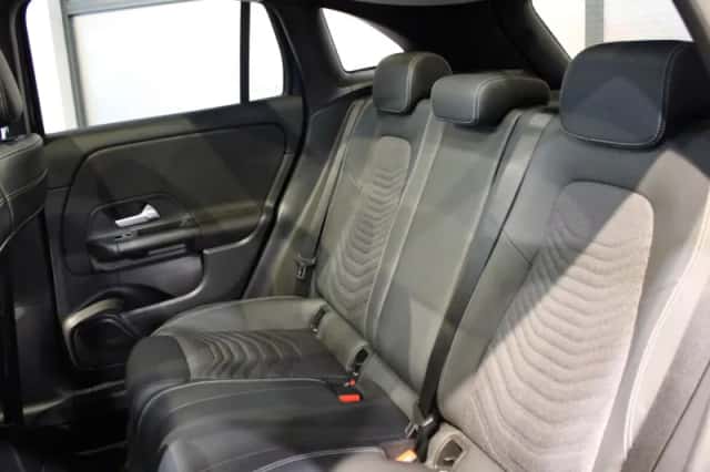 Mercedes-Benz GLA (2021) thumbnail 10