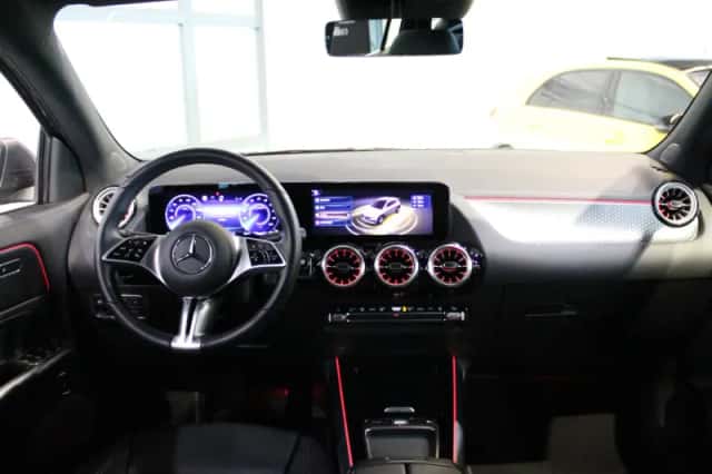 Mercedes-Benz EQA (2024) thumbnail 3