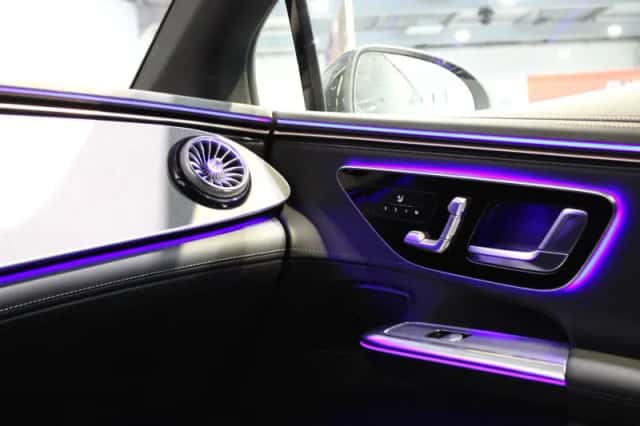 Mercedes-Benz EQE (2025) thumbnail 19