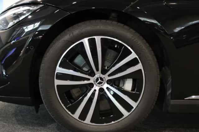 Mercedes-Benz EQE (2025) thumbnail 7