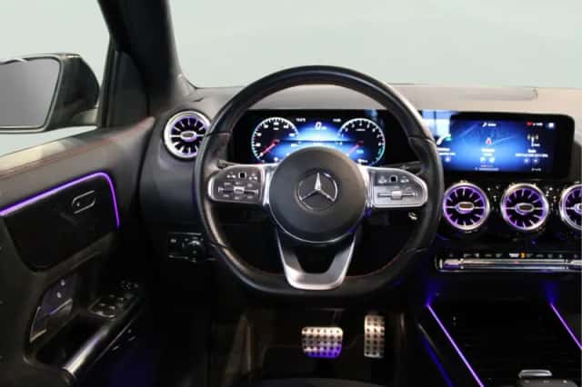 Mercedes-Benz GLA (2021) thumbnail 13