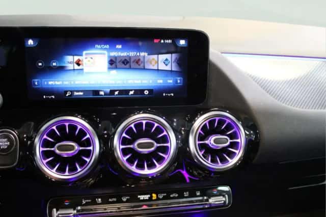Mercedes-Benz GLA (2021) thumbnail 15