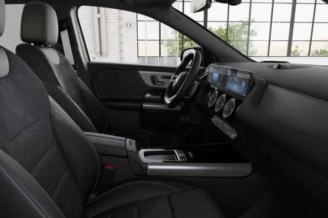 Mercedes-Benz GLA (2026) thumbnail 5