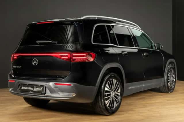 Mercedes-Benz EQB (2026) thumbnail 2