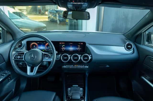 Mercedes-Benz GLA (2021) thumbnail 11