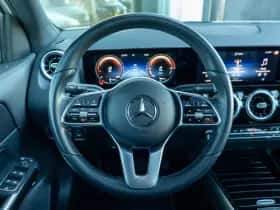 Mercedes-Benz GLA (2021) thumbnail 13