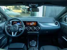 Mercedes-Benz GLA (2021) thumbnail 3
