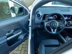 Mercedes-Benz GLA (2021) thumbnail 23