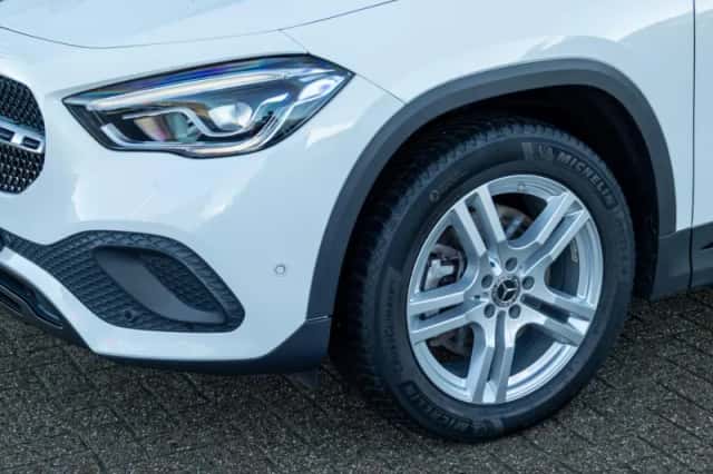 Mercedes-Benz GLA (2021) thumbnail 6