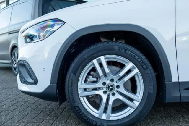 Mercedes-Benz GLA (2021) thumbnail 7