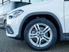 Mercedes-Benz GLA (2021) thumbnail 7